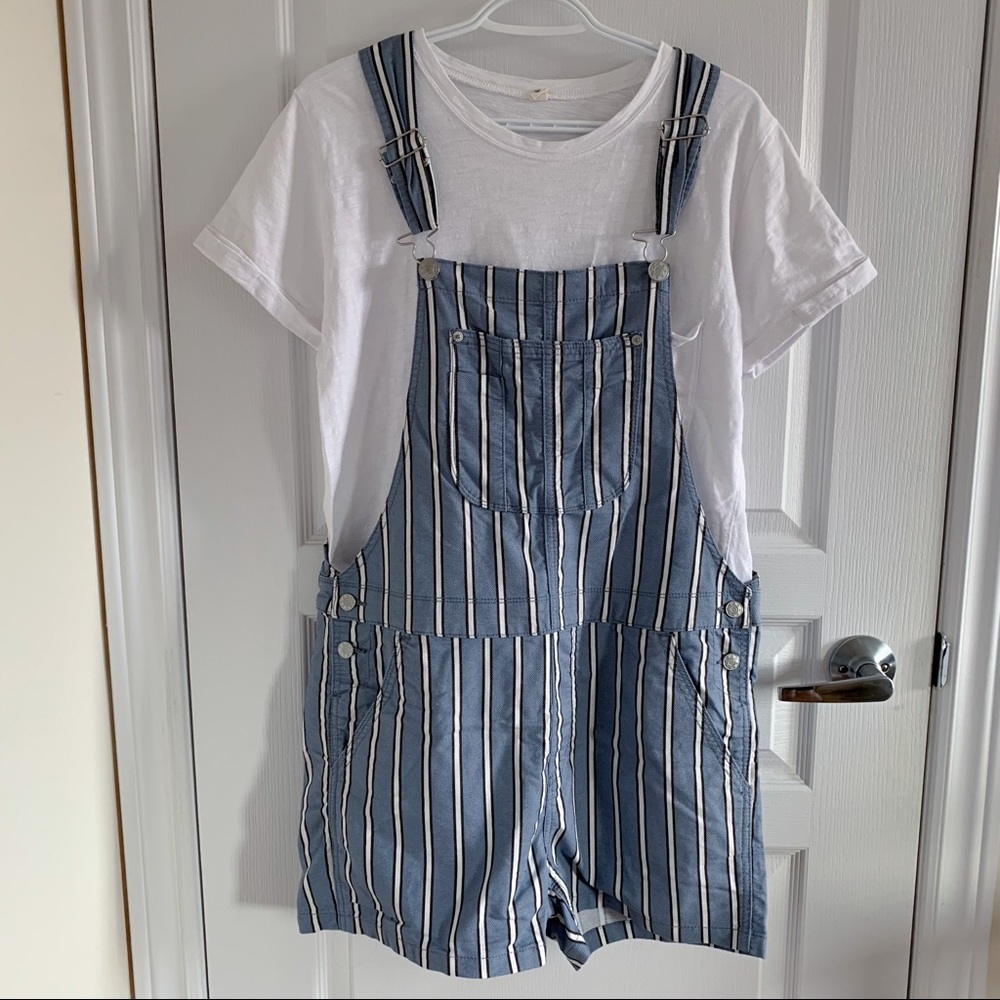 Blue and white stripes overall shorts (does not come with tshirt)